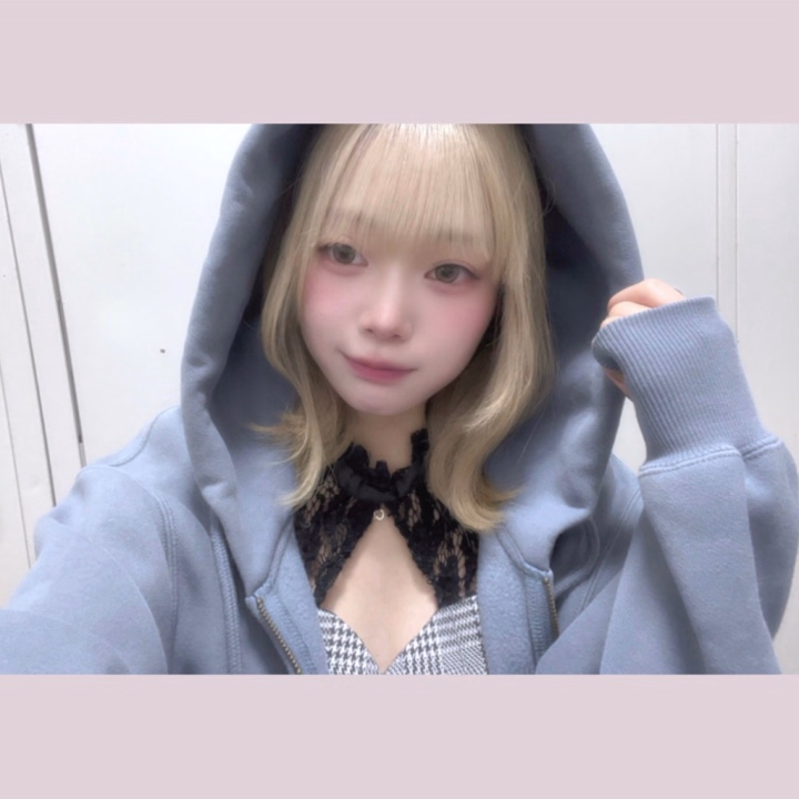 おはよ〜〜

みゆなですっ ̫ᴗ^

今日も池袋！16時までいます♩
さっきごはん食べて元気いっぱいになったから今日も元気にがんばるよ(◜𖥦◝)
明日は雨っぽいので今日は外出るチャンスですよ🎶
どんな天気でも会いに来てほしいんだけどね✋🏻💧

ちょーっとだけ寒かったから風邪ひかないように気をつけてね(*ت*)ﾉ

またね〜〜🪽