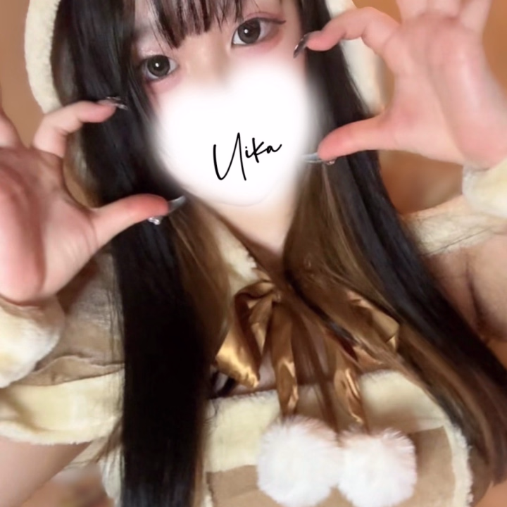 部屋でぼーっとしてると 
お兄様は今何してるのかなあって思ったり 



お仕事かな？
とか 
色々ね🤭 


寂しくないかなあとか思うと 
そのスキマういかが埋めたいなあって思っちゃうの 
からだだけじゃない 




心も埋めれたらなあって💕 






🤍ういか🤍