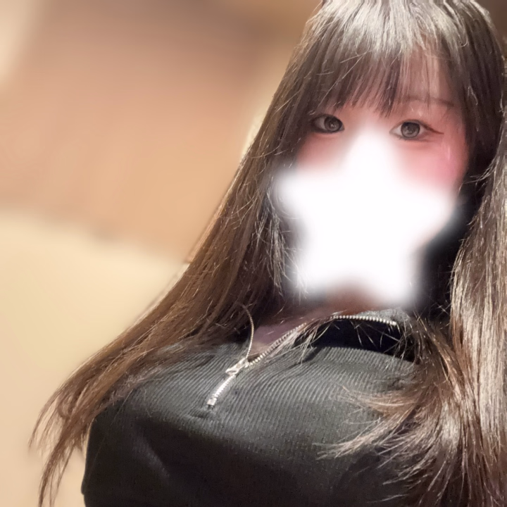 退勤しました！

これからの出勤のことですが、少しセーブしながら様子を見ることにしました🙇

7時から9時出勤にずらして少し時間が短くなりますが、よろしくお願いします💦

そのため先日出した出勤表ではなく、お店の出勤時間が正しい時間になります！

出勤日も少し減らして1日をちゃんと出勤できるように努めます✨