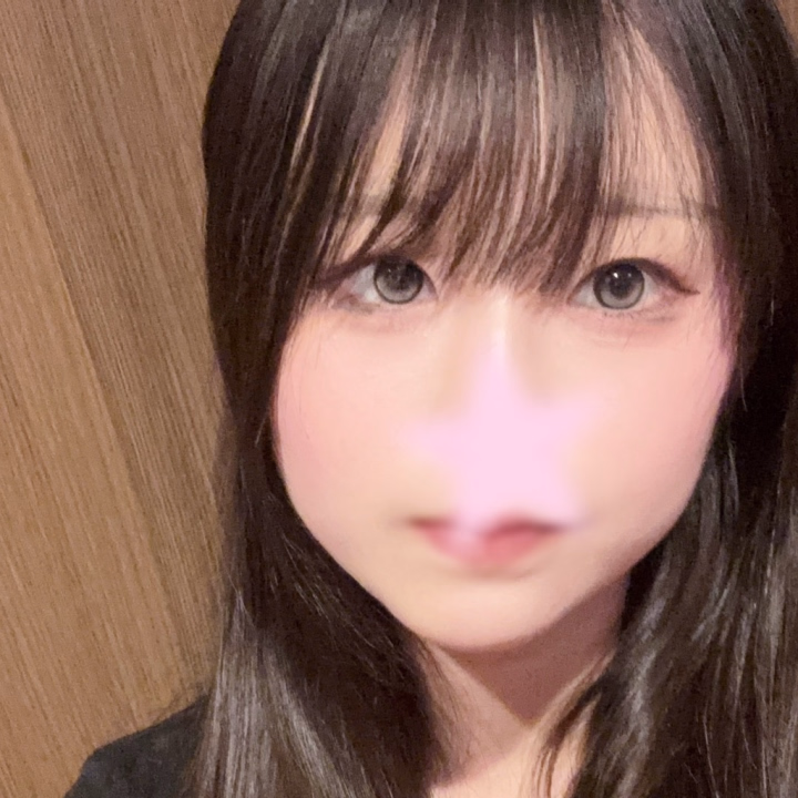 退勤しました！

実は今日、私が初出勤して初めてお会いしたお兄さんが、また私の元に会いに来てくれたんです😳

あの頃は全くダメダメでずっと引きずっていたので、こうしてまた会いに来てくれたことがとても嬉しかったです☺️

そしていつも会いに来てくれるお兄さん、本当にありがとうございます🙌

今の私を好きでいてくれることが私の活力です🫶

これからもマイペースに頑張っていきます💪