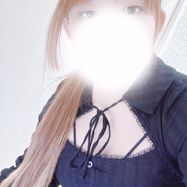 イメチェンしたよ✂️


初めてこんなに明るくしました😂


実物にも会いに来てね💕︎