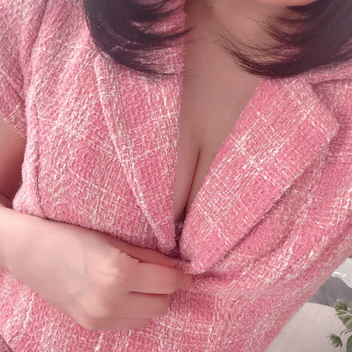 こんにちは✨
こゆんです🩵

今日はなんか、いい感じに天気よくて
涼しい～💕

ちょうどいい温度ですね❕

私は今から用事をこなしてきます‼️‼️‼️
夜会えるの楽しみにしてます🤗🤗


みんなも昼はおでかけするのかな？
どっかいったか
何してたか教えてねーー😊