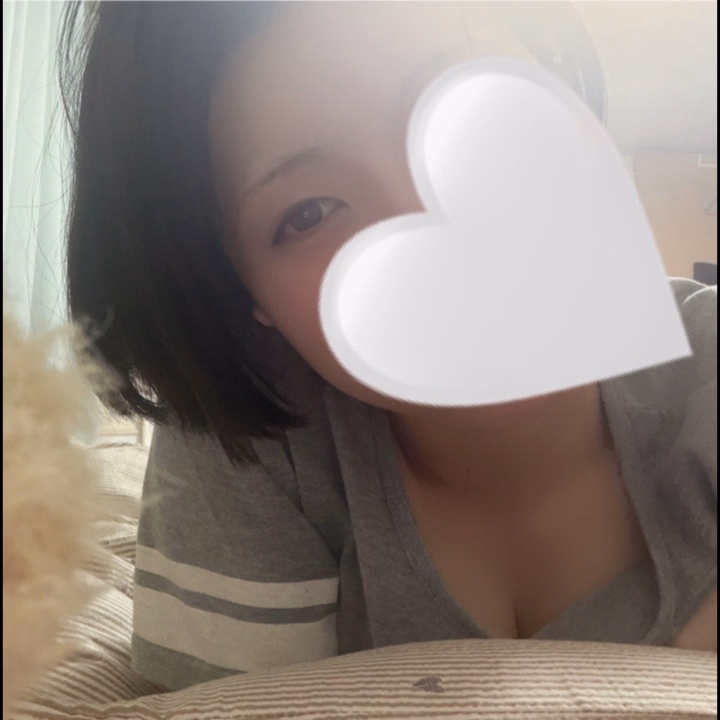 こんばんは！
  のり  です🍊

今日来てくれたお兄さん方ありがとうございました…❣️

とっても濃厚な時間過ごせました…՞ ܸ. .ܸ՞

地元のお話に、旅行のお話、、とっても楽しかった！

そしてショートカット褒めて貰えるのもとっても嬉しい🫣‪

なんと声をほめてくれる方も…！！

優しい皆さん今日もありがとうございました♬

次は19日(金)9-18に出勤します🙂
素敵な出会いがありますように〜!

ゆっくり休んでね💤🤍