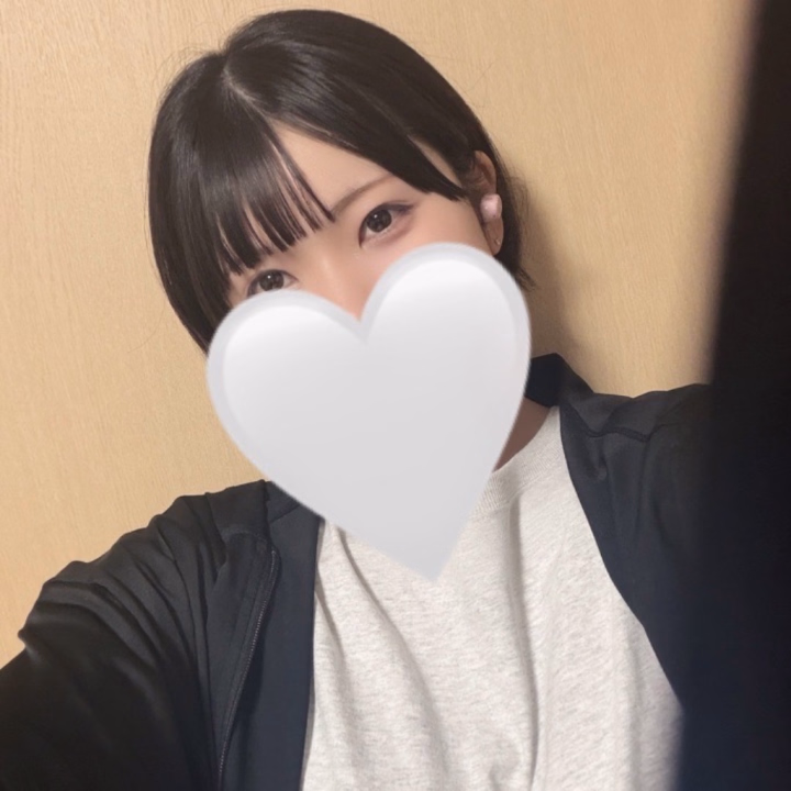 おはようございます🥝
      のり    です!!

今日9時-18時で出勤します❣️

今朝は早起きしたので前髪を少し切りました😊✂️

今日も新しい皆に会えるの楽しみにしてます(˶'ᵕ'˶ )‪︎