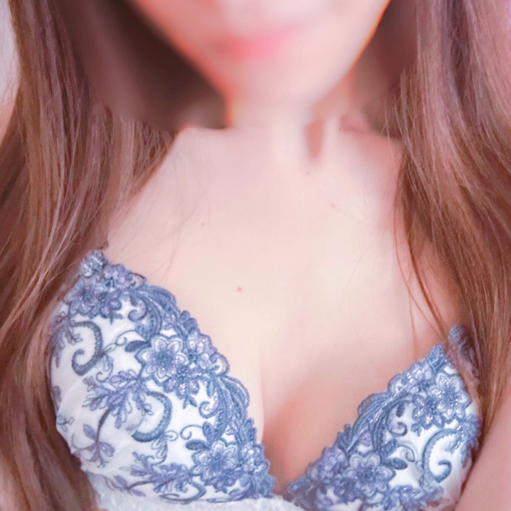 こんばんは🥰💕

今日は朝からのんびり過ごしていました✨

お休みだからといって特別な予定はないんだけど、こういう何も決めてない時間もいいですよね🥰

ヒメチャンネルはいつも通りです📸💕
毎日写真投稿していくので、ぜひ遊びに来てくださいね🥰

今日も一日お疲れさまでした💖
ゆっくり休んでくださいね🌙✨