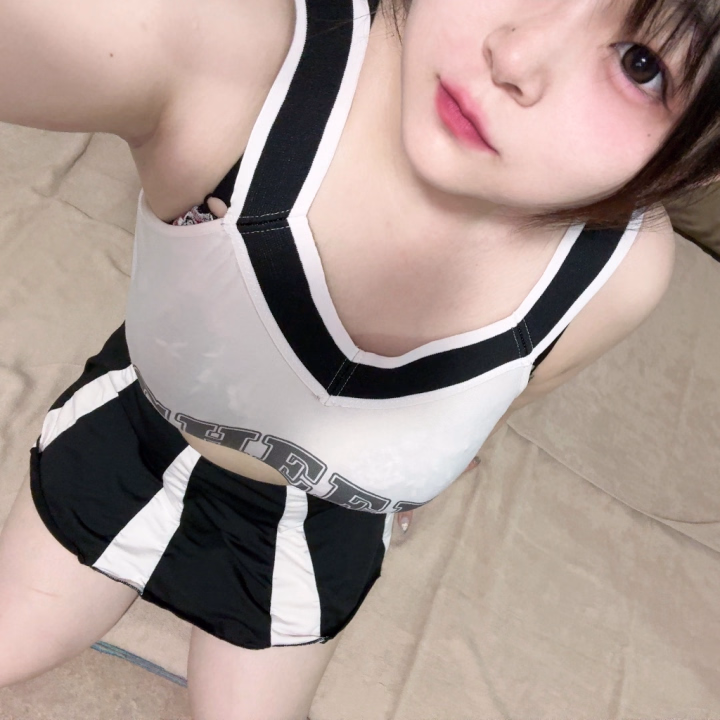朝からドSなお兄さんから犯されるの待ってるよ💕

今日はどんなことされちゃうんだろう💗

イ〇マかなぁ💕
連続イキかなぁ💓