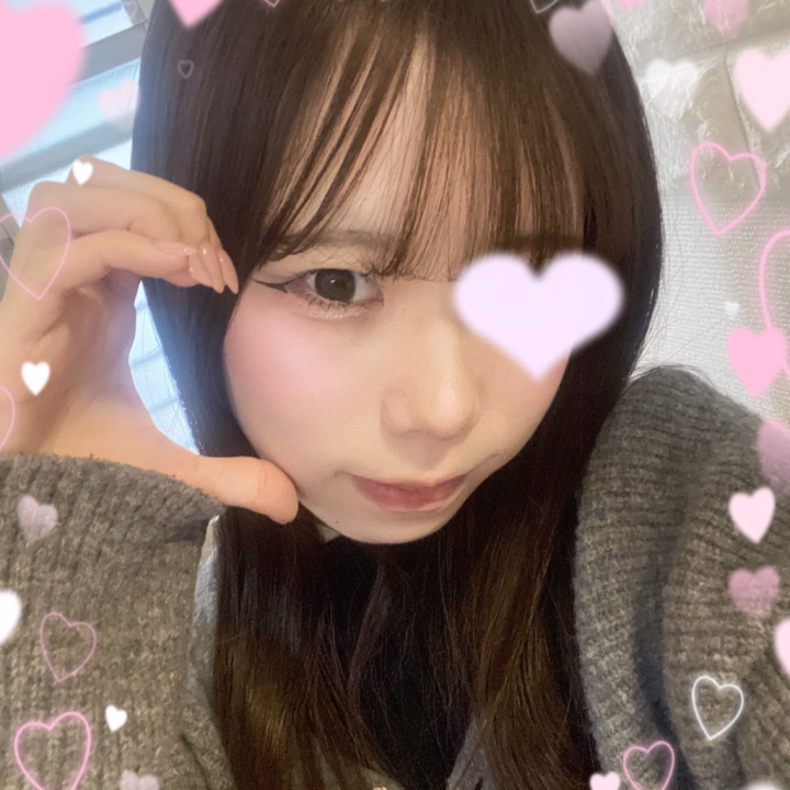出勤してます❣️
4月はあんまりシフト入れられないから良かったらこの際に会いに来て欲しいです(´；ω；｀)