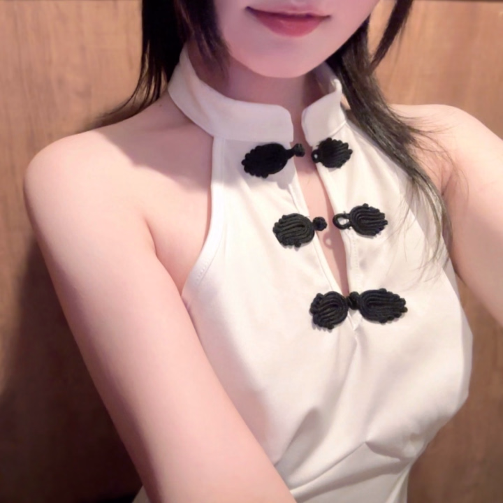 ︎︎⟡ No.86 綾波です︎︎⟡
 
今日白いチャイナ~かわいい💭👍🏻

18時までいます♡