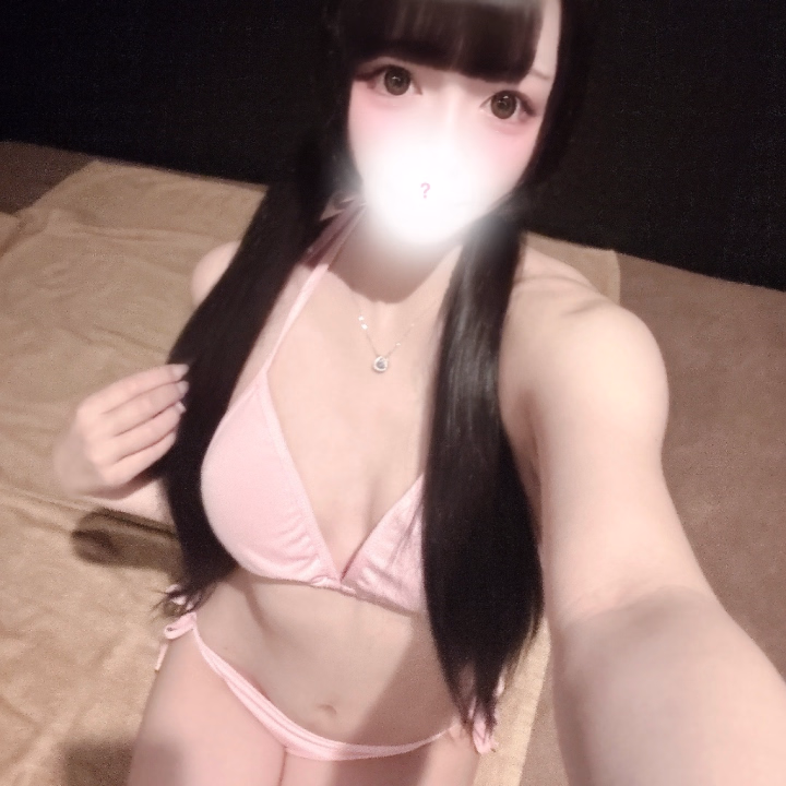 るりは水色とか好きなんだけど
ピンクも似合っちゃう？☺️🩷


🐹るり🐹