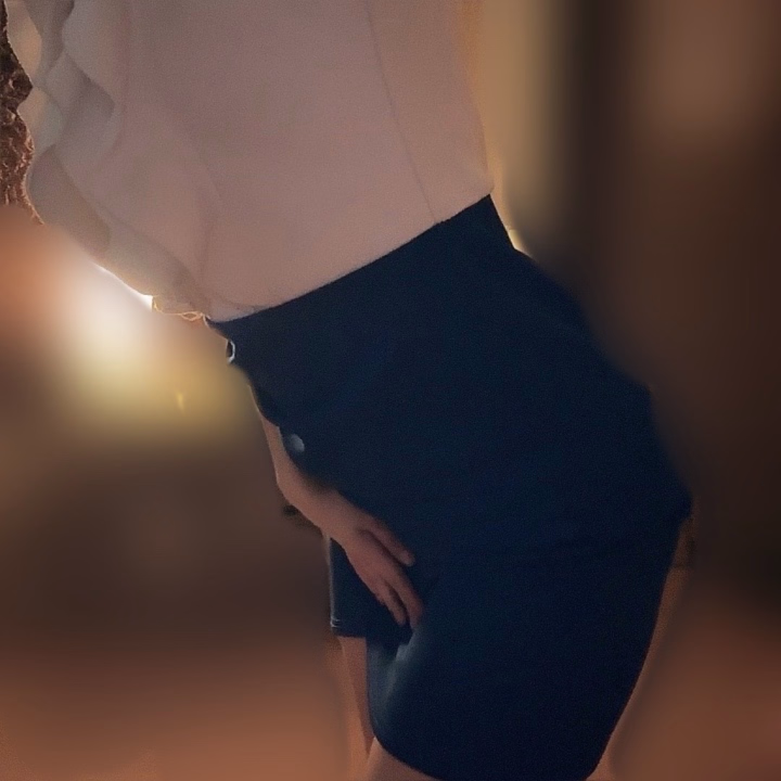 今日もありがとう(*ฅ́˘ฅ̀*)♡

青い服似合うねって言ってもらえて
凄く嬉しい(´∩ω∩`*)
あとおしりも褒めてもらえてまたひとつ
自信がついた(⁎ᴗ͈ˬᴗ͈⁎)

是非まだまだ予約空いてる日があるので
待ってるね- ̗̀ ( ˶'ᵕ'˶) ̖́-