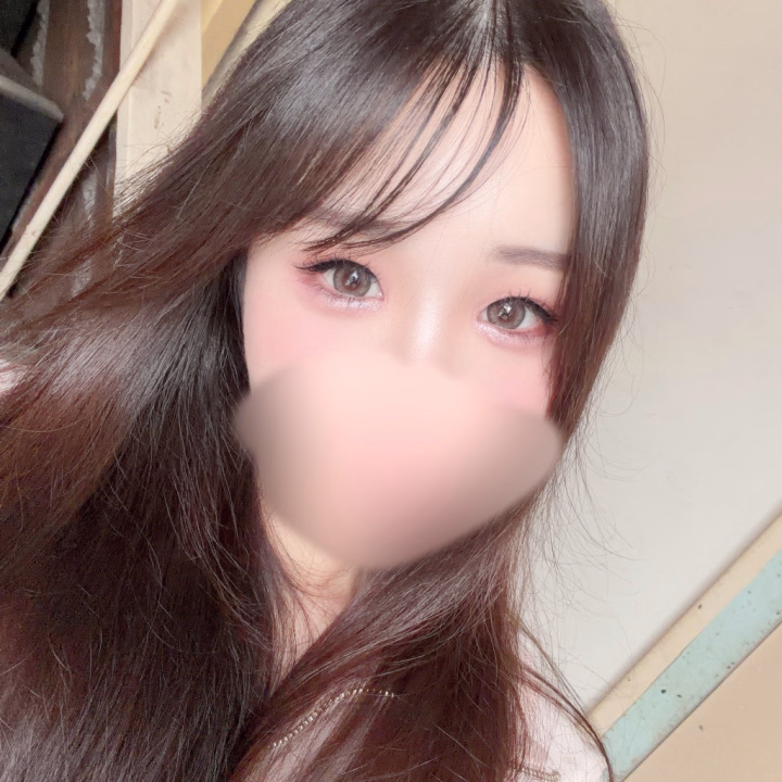 おはようございます☀️

ましろです😚😚💕

五反田到着しております🚗³₃

本日は7:00~24:00❣️

ただ金曜日は出勤時間が繰り上がる可能性があります💦

お早めにご連絡お待ちしております🙇‍♀️(∩´∀`∩)💕