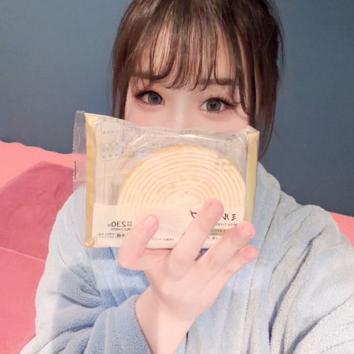 Tさま♡

今日はましろに会いに来てくれてありがとうございました🥰

優しくお話を聞いてくれて、たくさんおしゃべりできてすごく楽しかったです💕

いっぱいくっついて、たくさんキスもできてドキドキしちゃいました💋

二人だけの時間があっという間で、まだまだ一緒にいたかったなぁ🥺

それに、お土産まで用意してくれて本当に嬉しかったです🎁✨

ましろのことを考えて選んでくれたんだなって思って、心までぽかぽかになっちゃいました♡

優しくて素敵なTさまにたくさん甘えさせてもらえて幸せでした🥰

またイチャイチャしながらいっぱいお話しようね💓

再会できる日を楽しみに待ってます♡
