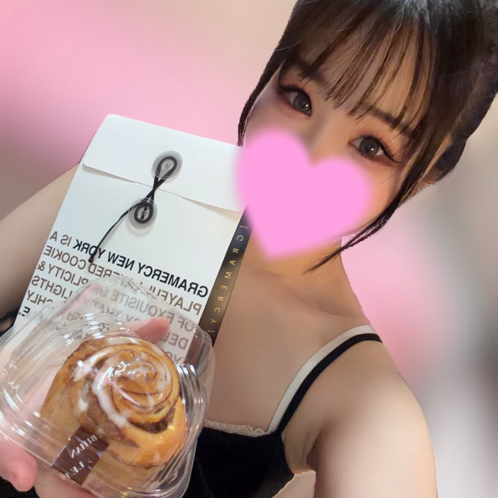 こんにちは(」・ω・)💫💫
ましろです(∩´∀`∩)💕
いやーん(/ω\*)🫶
🥟さんいつもありがとー😭
実はちょっと今日は何かなぁ?って楽しみにしてたー🎶
ましろの為にシナモンロール巡りしてくれててLove💞( ˶ˆ꒳ˆ˵ )
気をつけて帰ってねー😭
さみちー😭
また待ってまーす(∩´∀`∩)💕