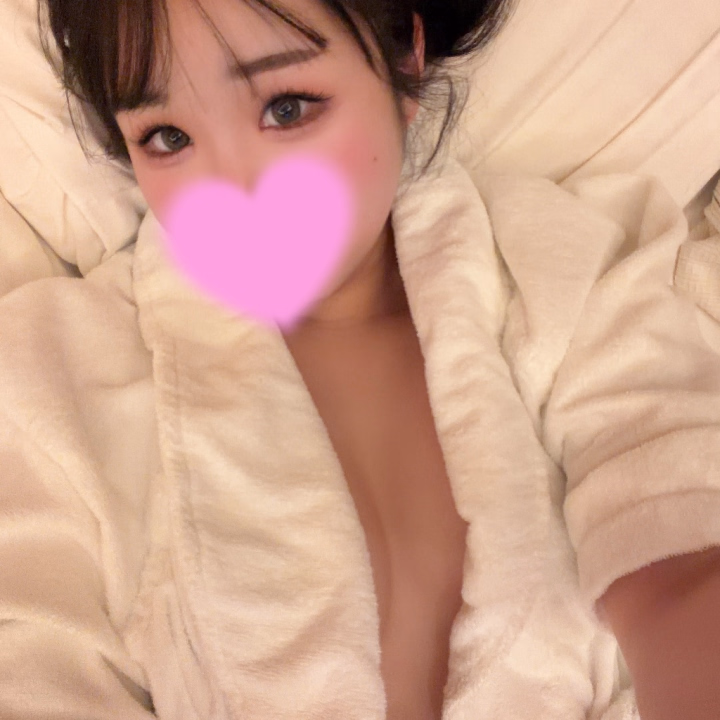 おはようございます☀️
ましろです(∩´∀`∩)💕
皆さん沢山お休みを頂いてすみませんでした🙇♀️🙇♀️💦
この一週間飲まず食わず本当ぶっ倒れておりました😭
やばいめちゃくちゃ痩せた😱
スタイル良き✌️
いやいや、良くない良くない笑
病み上がりで動きがぎこちないかもしれませんが皆さんお待ちしております💫💫
7:00~24:00です(∩´∀`∩)💕