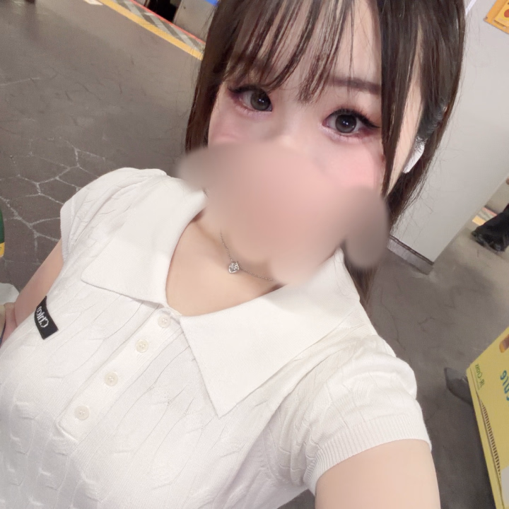 おはようございます☀️

ましろです😚😚💕

今日の朝は涼しくてｵｫ(*˙꒫˙* )と思ったのに暑くなってきたー🤣

暑いのは今日までみたいですね💦

なんか台風まで発生してて週末辺り心配です🥺

本日は7:00~24:00まで五反田です❣️

明日はおやすみなので是非ましろに少しでも会いたいと思っているそこのお兄様♥️

お待ちしております🙇‍♀️