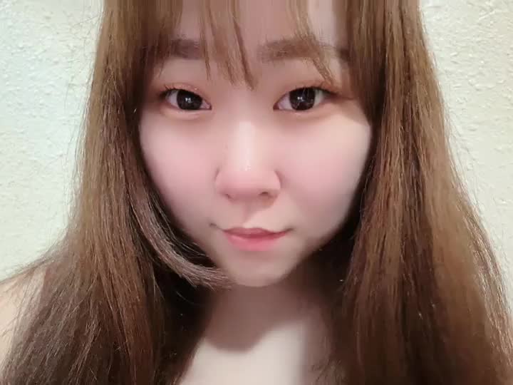おはようございます☀️
りのんです♪

元気いっぱい初日頑張りたい！🔥
ということで1本目は挨拶動画です📸

ぜひ見てくださいね💗