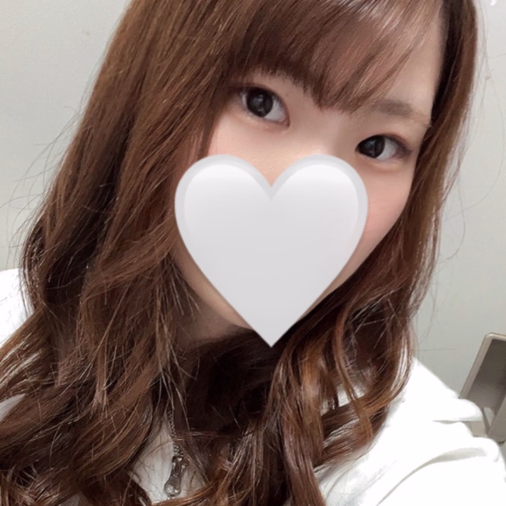 るあです！
最近体調があまり良くなくてお休みしてたけど23日と25日出勤日追加しました！👇👇
23日17-22
25日15-21

ちなみに28日も17-24出勤してるよ🥰

会いにきてくれると嬉しい🫶🫶