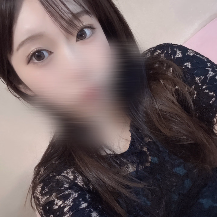 こんばんは✨
そなです！
2日間ありがとうございました！

昨日まで5月の方が暑かったねーって
話していたのに
急に暑くなってびっくりしました😭
太陽浴びるの大切やけど疲れやすくなるねーって昨日話してて
その通りだなって思いました💦

皆さんも水分補給と美味しい物食べて
一緒に夏を乗り越えましょー☀️

11.12と凄く楽しい2日間で
素敵な出会いもあったり
お誕生日をお祝いしてくださったり
いつも凄く楽しい時間を過ごしてくださって本当に楽しくて
素敵でした✨

ありがとうございます！！

6月の空き状況が
19日の7時のみになっているので
お問い合わせくださったら嬉しいです☺️

6月後半も楽しく過ごせますように⭐︎