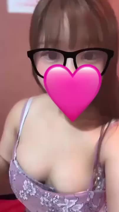 出会ってくれたお兄さんに感謝です❗️
本当に感謝しています☺️

なんでもない私を選んでくれて、一緒に時間を過ごしてくれて、
るるはとっても幸せです🫧

見つけてくれたお兄さんもありがとうございます✨
会えたら嬉しいなぁ♡

締まりの良い現役大●生のア〇コで雄丸出しでガンガン突いても、もっと気持ちよくなりたくて、もう腰止まらなくなっちゃうかもね💕︎