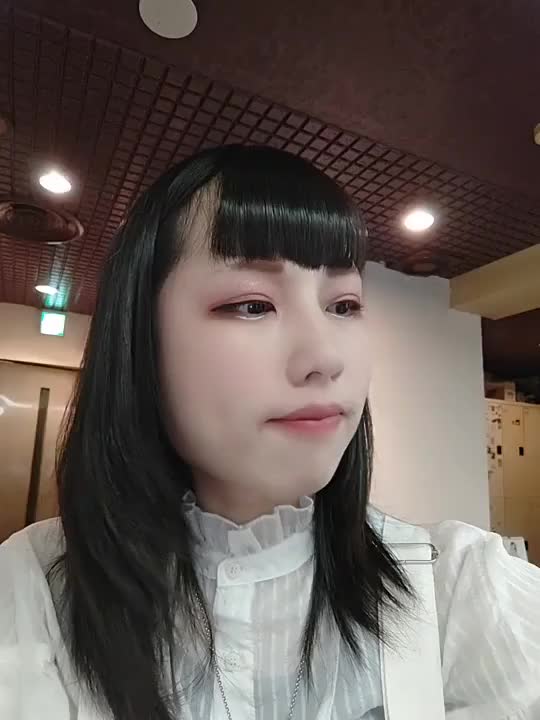 大好きなチョコレートのお菓子食べましたぁ！

ヤンヤンつけボーみたいなチョコレートのお菓子っ！

こういうのってチョコレートだけ凄く残るよねぇ💦

なんかやだなぁ😿💦

おしまいっ🍀