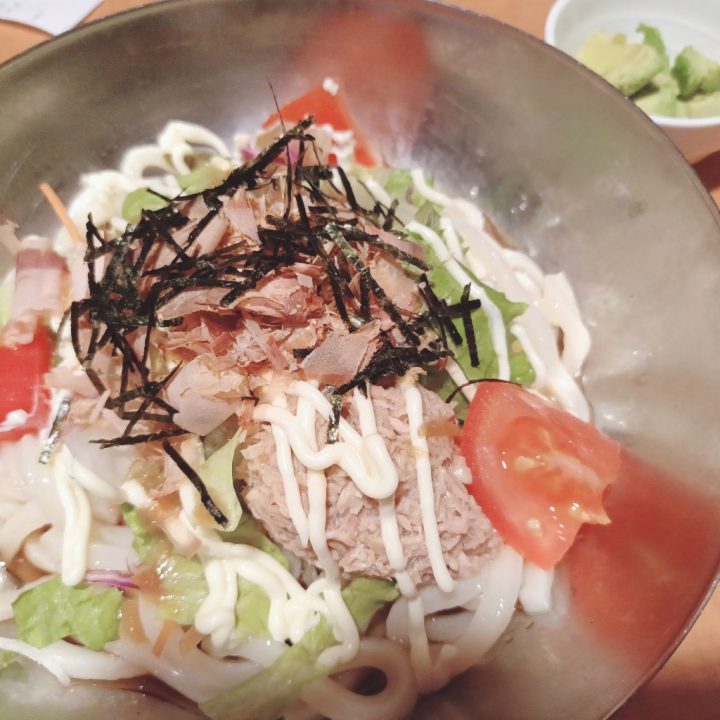 こんにちは!!みゆきです

お休みの日に食べたガストのサラダうどんがとっても美味しかったです🥰
トッピングにアボカド頼んだよ🥑♡﻿

🍀6/26(金)〜30(火)まで🍀
26(金)→17-24
27(土)-30(火)→9-24

お久しぶりに金曜からのサイクルです♪︎
ヒメ予約いただいてる仲良しさんありがとうございます😊

ちなみに今日はわりとスムーズにご案内できます·͜·👌 ̖́-‬
今週末お天気荒れちゃうけど、お足元に気をつけてお過ごしください(*´︶`*)ﾉ

本日からよろしくお願いします🧴♡