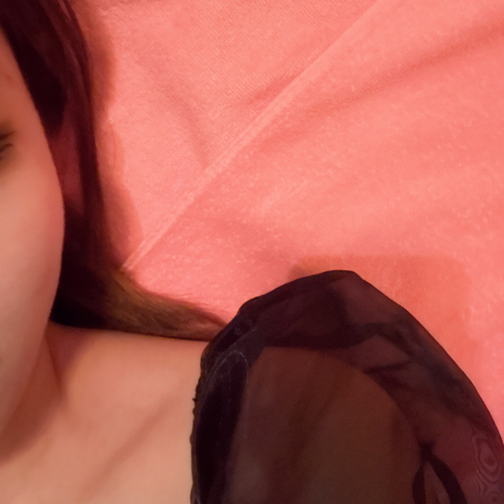 こんばんは🌙

24時まで出勤してるよ🤍

たくさんのお兄さん予約，指名ありがとう〜

ヒメチャンネルもちゃんと確認するね😢

今日まで出勤だよ〜