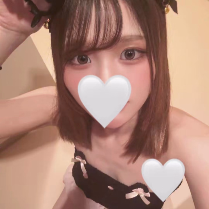 おはようございます〜


今日は24時まで出勤☀️

朝から腹痛と戦ってた笑

そろそろ女の子の日が来るのかな、？

14日まで耐えてほしい💦

2980の方もいるのでよかったら💫💫
