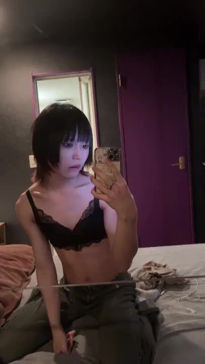 すこし下着みせ😍

きんちょうながら撮ってみました///

喜んでくれるかな😚