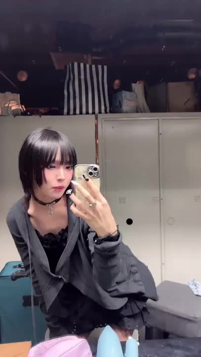 1日 3~4回オナニーしちゃう///変態だけどいいかな？🥺

こうみえて性欲強いんです…///︎🍌

お兄さんとえ♡ちなことするのも1回で終わったらさみしぃんです…実は🥹

恥ずかしい…///︎💕︎

少しでもあむのこと知ってもらえたらうれしいな( *´꒳`* )