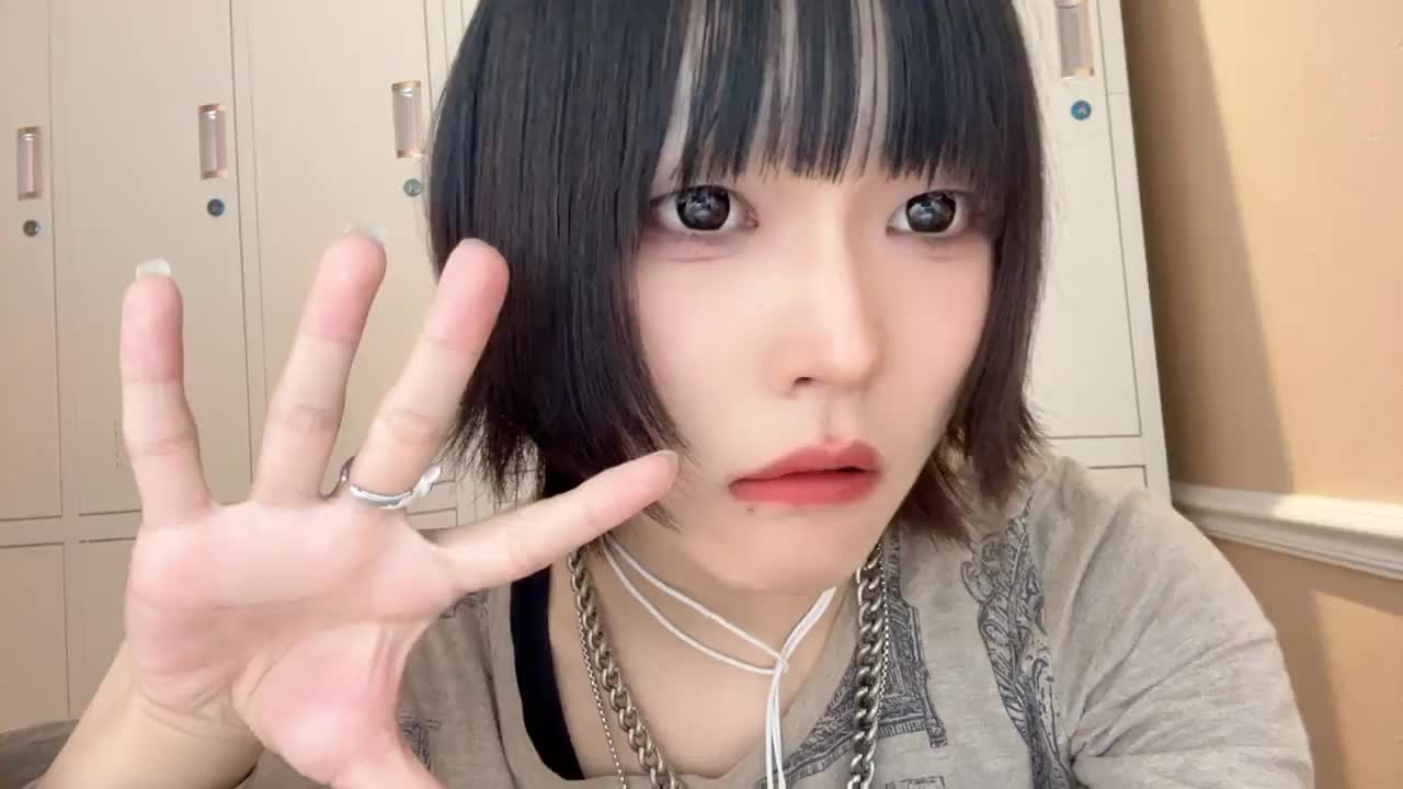 お兄ちゃん🥵 イチャイチャしよ？︎💕︎︎