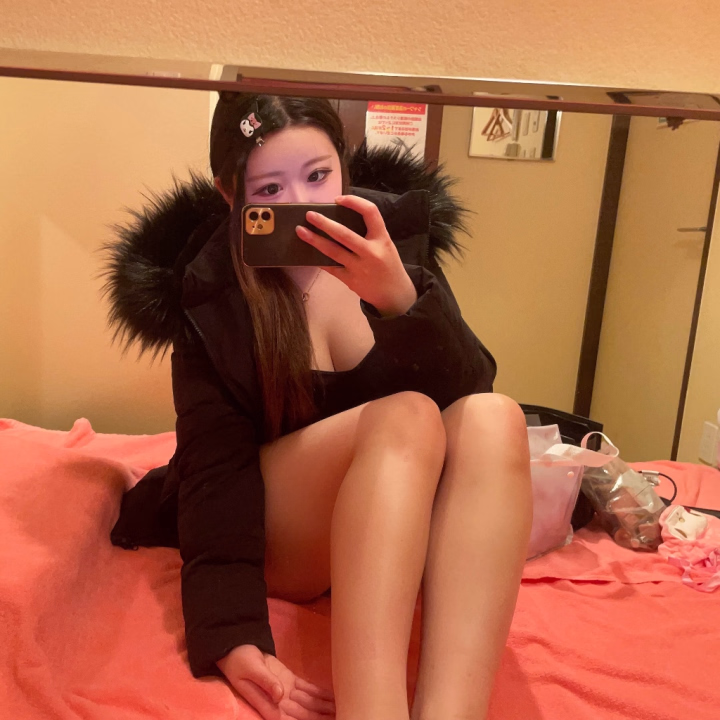 れなです！


今日も出勤してますっ︎💕︎︎
10時~22時までいるのでたくさん会いに来てねん🥰


今日は久々天気がいいからすごく気分良くて嬉しい気持ち~‪🌱‬☀️





にゃんきゅっぱの方もオープンしてます！🐱︎💕︎︎