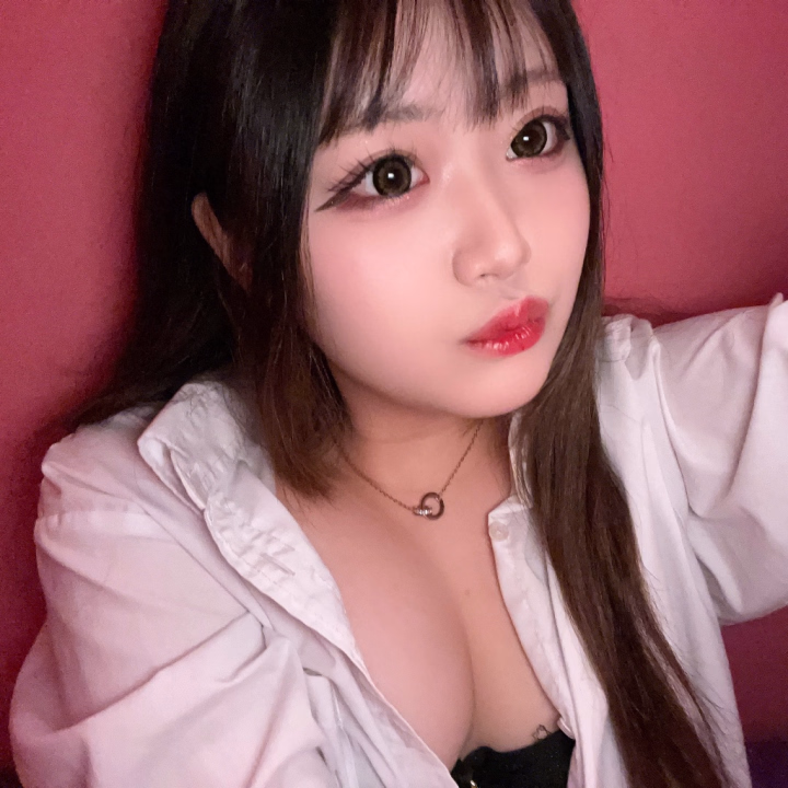10時~18時までいるよん~！💭
今日で松山最終日🥺




何気1ヶ月ちょっと松山居たから沢山のお兄さん達に出会えていろーんなお話も聞けてすっごく楽しかった🤭︎💕︎︎

東京から帰ってきたらまた会いに行くねって言ってくれるお兄さんも沢山居てすごく幸せ︎🥰楽しみにしてるっ🫶🏻💭





最終日だかられな納めしに来てください🤫💗