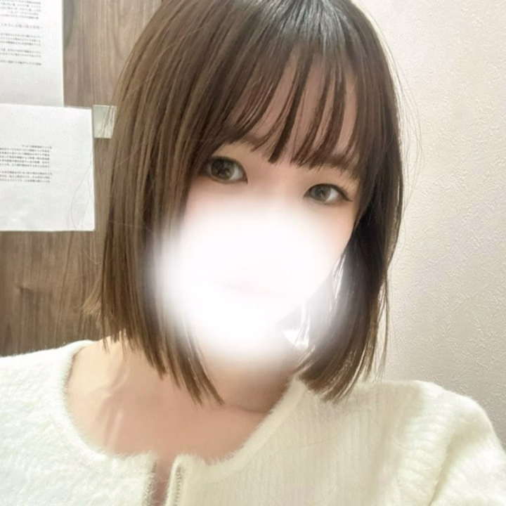 こんにちは☀️そらです^^🩵
出勤しました💫

お礼の写メ日記あげるの遅くなってすみません🙇‍♀️
前回出勤の際、ご新規様2名、本指名様1名ありがとうございました🥺
ゆっくりしながらコンビニで買ってくださったの食べて沢山お話できて楽しかったです！

今日は17:00-22:00まで受付です🍀
お時間あったら会いに来てください🎶
