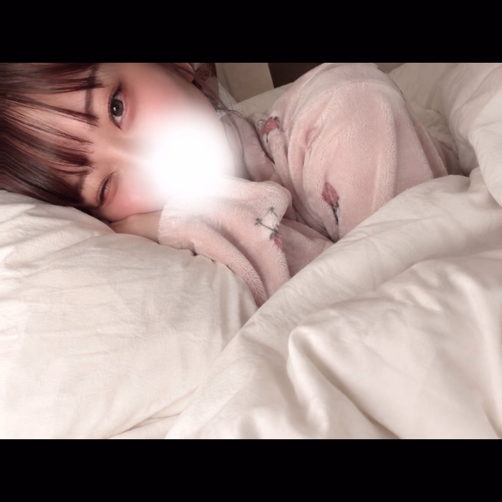 どなたか分からないけれど…☺️

今日、お仕事帰りにスーパーをはしごしたんだけど、風がものすごく強くて💦

自転車のカゴに買った荷物を入れていたんだけど、スーパーから出てみると、なぜか荷物が自転車のハンドルに掛けられていて…！

きっと風で飛ばされそうになった荷物を、どなたかが掛け直してくれたのかな？🥹

見ず知らずの人の優しさに触れた気がして、なんだかほっこりしました☺️🌷

どなたか分からないけれど、この場を借りて…

ありがとうございました！！♡

（いや、どんな場借りてんねん！🤣）