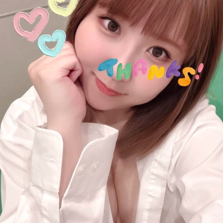 むぎゅっ♡

なんだか甘えたい気分だっ🥺♡

ぎゅーってされるのも好きだけど
いっぱいかまってもらえると
もっと嬉しくなっちゃうの…💭

おしゃべりも大好きだから
ふたりでいっぱい笑いたいなっ♡

ひるねのこと、甘やかしてくれる？🐑💕