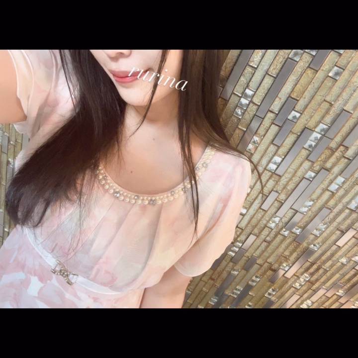 到着しました🍑

今日から新しいドレスだよ♡

見に来て下さい(｡・‧̫・｡)ｏ🪄

会えたら楽しい１日にしようね💕

最後まで読んでくれてありがとう

るりな