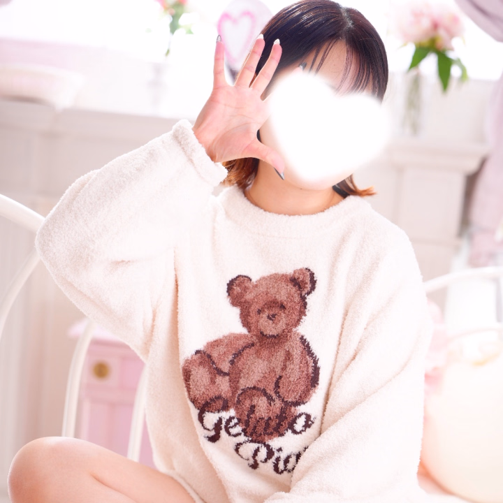 お知らせ⋆͛📢⋆


明日から復帰します😭

お昼頃から少し落ち着いたので
病院といつもの定期検査行ってきました🚗³₃

疲労とストレスなど色々蓄積されて症状が最近悪化してしまってましたが薬飲んでだいぶ落ち着きました😭
薬も大量に飲んでるので辛いけど元気になるためだ😭


定期検査も受けてきたのでまた報告しますね💕︎



スタッフさんにお兄様には大変ご迷惑おかけしてます🙇🏻‍♀️⸒⸒

明日9時からお店いますのでぜひお誘いいただけると嬉しいです🌙



よろしくお願いします⭐️
ご報告でした🫶