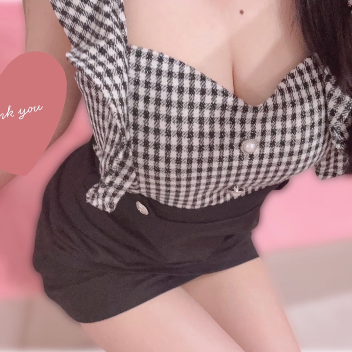 本日まで3日間
お誘いしてくださったお兄さん方
ありがとうございました🌷✨

慣れない事が多くぎこちなかったり
上手くできてない事が多かったと思いますが
優しいお兄さん達と出会えて
緊張もすぐ解れリラックスして
3日間お仕事することができました𓂃🫧‪

普段は東京に居ないのですが
月1くらいでは来れたらいいなぁと思うので
また東京に来た際は
お誘いしてくださったら嬉しいです🤍

それではまた会いましょう~~👋🏻