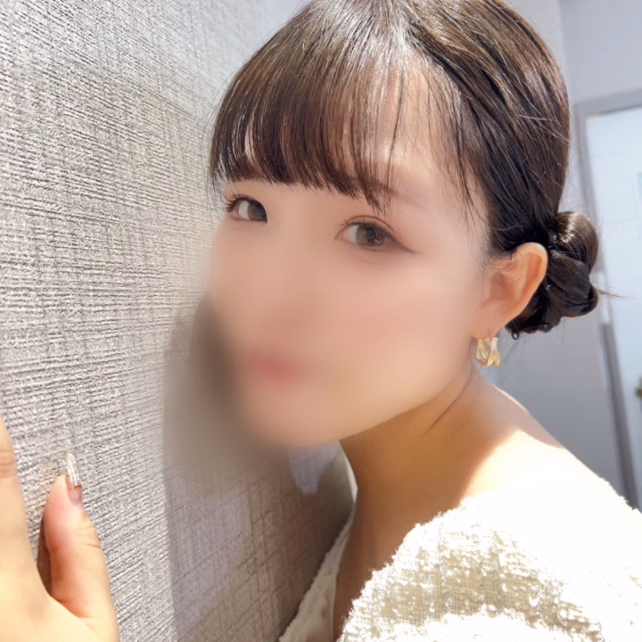 こんにちは、ゆはです♡

今日は晴れで少し熱いですね😳
私が汗お流ししますよっ！💕

本日は21時までです〜