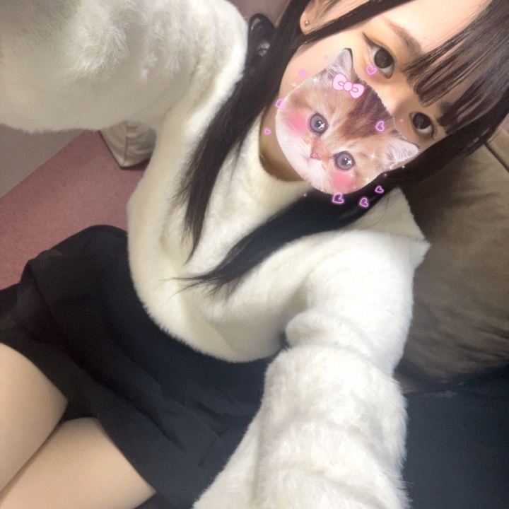 お疲れ様です！
今から21時まで出勤します💕

会いに来てくれる方募集中🎀💕