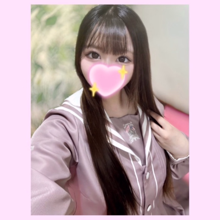 敏感な体は、少し触られただけで
すぐにえ〇ちなモードに切り替わっちゃうの🥺💕

「もっと触って」って上目遣いで恥ずかしそうにオネダリする現役大学生…
え〇ち過ぎるかもしれません///

お兄様に好き勝手、ゆらの体を触られて
そんなにメロつかせてどうするの🥹💗

子宮キュンキュンしてきて、
ゆら我慢できなくなっちゃうよ🔞

でも、お願い…もっと触って？❤️