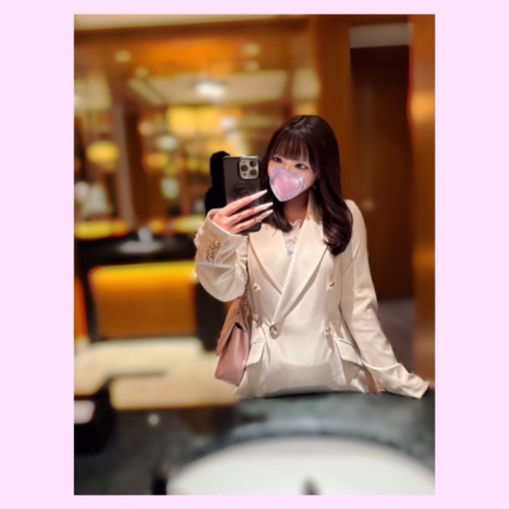 現役大学生だって、ちゃんとご奉仕出来るんだから、甘く見ないでくださいね😏💕💕

お兄様のことをムラつかせて、
ち〇イラさせちゃうくらいえ〇ちに誘惑しちゃう///

そのムラムラ、ゆらが受け止めたいな😍
ズプッ♡と奥までゆらを知って？🥰

そのままたっぷりゆらにちょうだい❤️