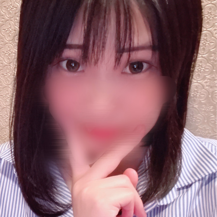 おはよーーー！☀️
しずかです‪‪🫶🏻︎‪

昨日帰って速攻寝ちゃった🥺
ばたんきゅーしておりました笑笑

ココ最近、あんまり寝れてなかったので🙂

てか、なんか台風きてるみたいで…
急すぎるーーー！
台風の状況次第では、早めに帰るかもしれないので
よろしくお願いします🙇‍♀️🙇‍♀️

新幹線止まっちゃうからね🥲🥲

残りあと3日なので
しずかに会いたい人はきてね🥰🥰🥰

よろしくねん🤍