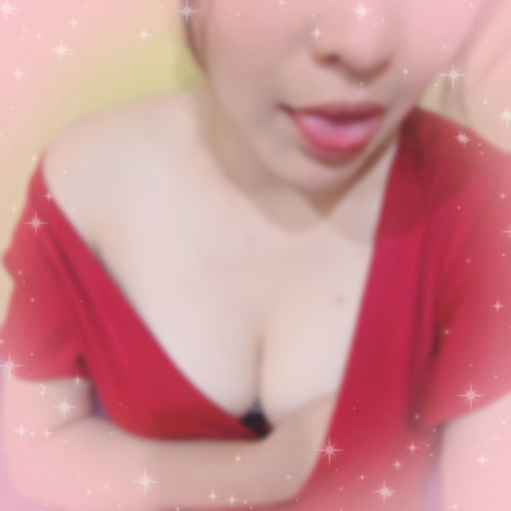 今日も出勤してます🫶

さっそく会いに来てくれたお兄さん、
ありがとうございました🥺❣️

なんだか今日は最初から
ちょっと甘えたい気分で、
ムラムラが止まらない…🙈💕

24時までいるので
今からでもタイミング合うお兄さんいたら
れいなに会いに来てねっ？