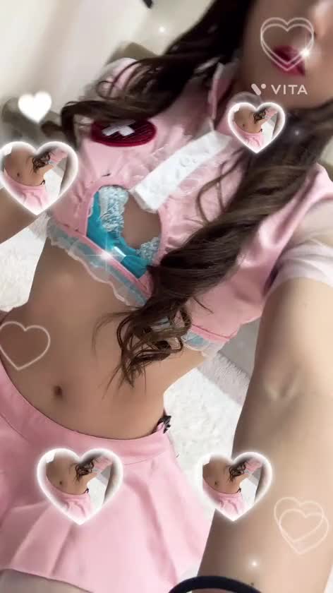 ナース服で動画撮ってみました🥹💗✨お尻に注目してみて貰えたら嬉しいです🙈💗(照)2月中、みおりとグリーン車でお遊びして下さったお兄さんにチョコお配りするので是非貰いにきて下さい🥹🫶

💗動画ページからフォロー
💗推しうちわ毎日タップ
💗いいね、5回タップ


お兄さんからの応援があると嬉しいです😖🫶
