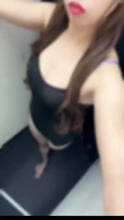 バニーガール👯‍♀️💗

動画上手く撮れなくて試行錯誤中です😖😖


次回出勤日は12/29(月) 10時～17時
までです🥹💗
10時～居るのめっちゃ珍しいので
朝のタイミングしか合わないお兄さんからのお誘いお待ちしております☺️🙏🏻