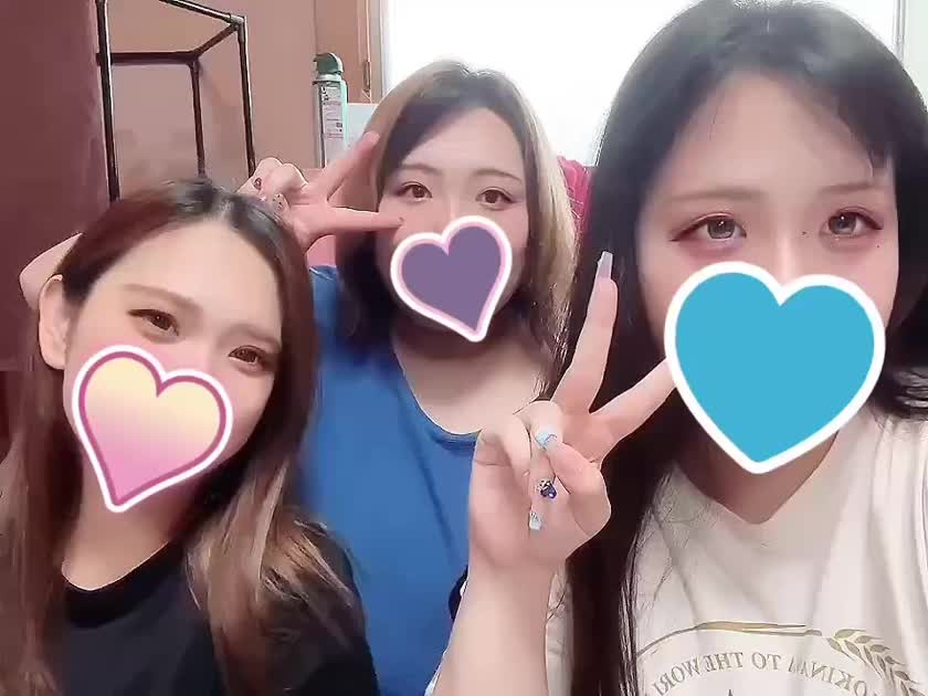 こんばんは˖ ࣪⊹あかりです！

ただいま待機中☺️
あこちゃん、れおちゃんとのわちゃわちゃ✨
安定で楽しいのです！

ここにお兄様がいたらもっと楽しいんだろうなぁなーんて💭

二輪車、三輪車、もちろん単品でも、お誘い待ってまーす🫶