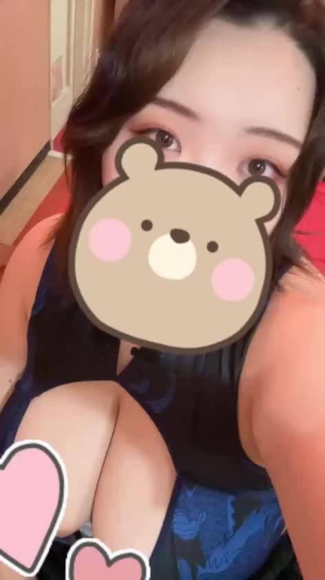 ぷにぷに💕

今日はお姉さん風の髪型ですっ！
お兄様の好みの髪型教えて欲しいなぁ☺️
お兄様の好みになりたいんですっ！