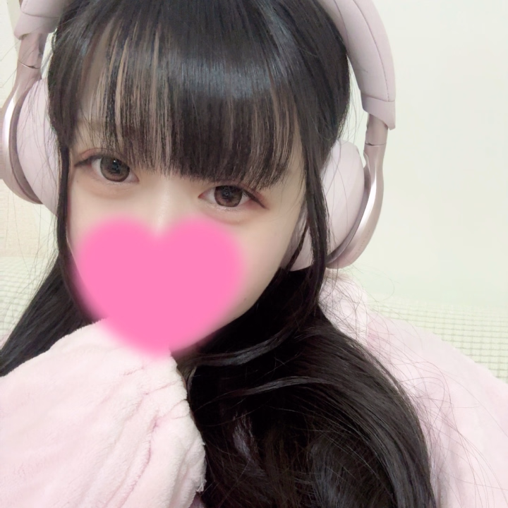 お兄様と沢山ハグしてちゅーしたいなぁ///♡


いっぱい撫でてもらったり
くっついてもらうのが大好き💞


お兄様もイチャイチャすきですよね...?

甘えん坊のドMと
甘すぎる時間で蕩けましょ💕