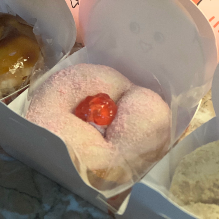もっちゅりん食べれた〜❣️❣️

昨日のお礼日記後ほど書きます(＞＜)❕

仲良しさんありがと😻

お部屋のお水を直してくれた、初めましてさんもありがとうございました♪

本日11〜16時半です🍒

お待ちしてます✨